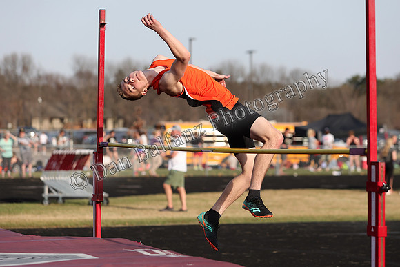 HOLMEN (67)